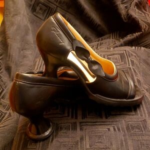 Fluevog sandals (black) size 9